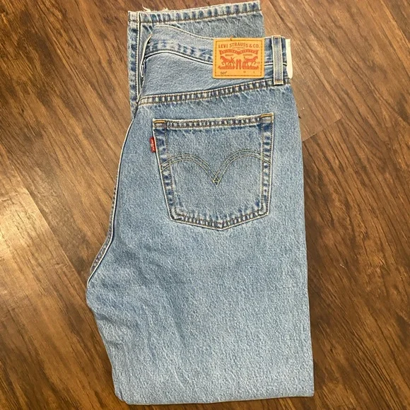 Levi's 501 Denim Jeans - Picture 1 of 3